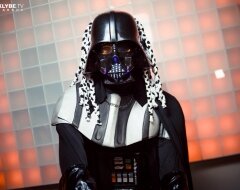 Darth Vader DJ show